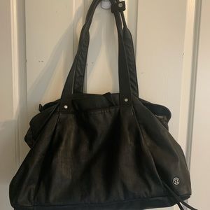 lululemon athletica Bags - Duffle bag lululemon athletica Bags - Duffle bag